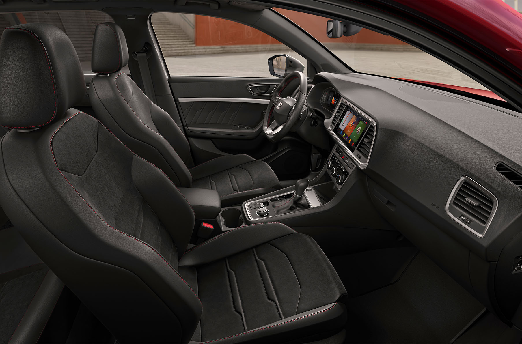 Black side skirt featured on the seat leon fr black pack edition, enhancing the sporty profile.